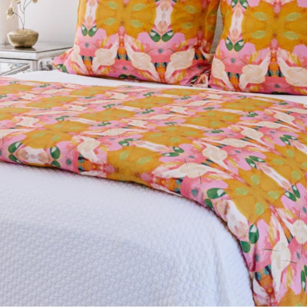 Laura park queen bedding and throw pillow
